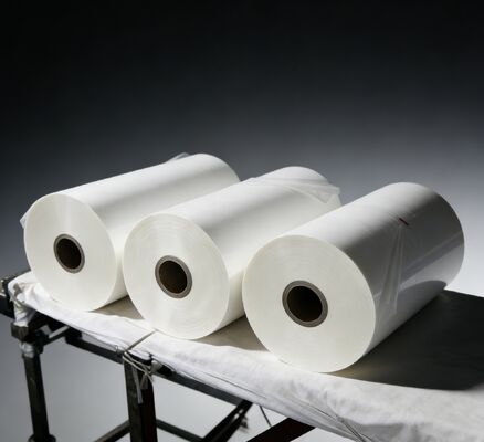 Película de laminação fosca com espessura de 17 a 45 microns e textura de superfície fosca lisa com tratamento de corona de dois lados