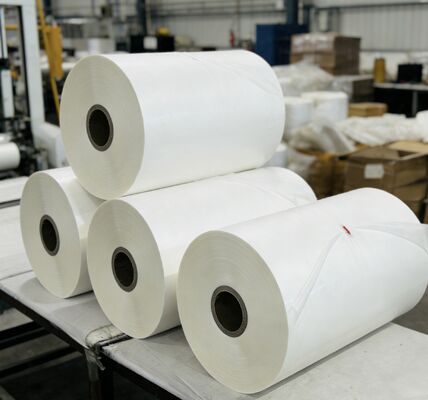 Película de laminação prima com tratamento de corona de dois lados superior a 42 dinos e espessura de 17-45 microns para laminação térmica