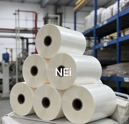 Película de laminação brilhante superior a 90 GU com opções ecológicas recicláveis e resistente a temperaturas até 120 °C