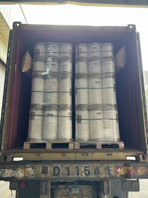 Película PET metalizada com resistência ao calor até 110 °C, resistência química e superfície refletiva lisa para embalagens e laminação