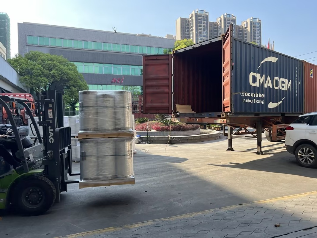 Filme de Laminação Térmica com Adesivo Permanente Superaderente e Resistência a Riscos Aprimorada para Laminação Digital