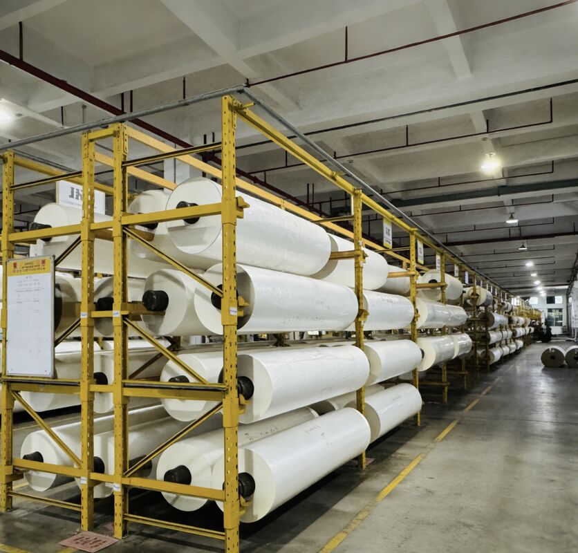 Película de laminação térmica BOPP transparente com cola EVA da Coreia e largura de 2200 mm para revestimento protetor transparente