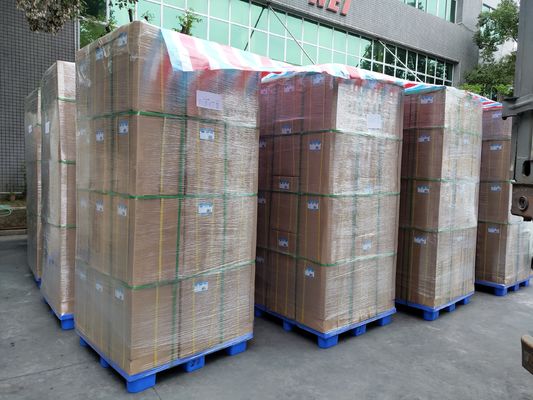 Película de laminação térmica com matriz adesiva polimérica avançada e camada PET de engenharia óptica para resistência à abrasão