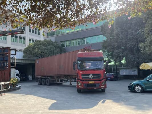 Película de laminação térmica PET com adesivo activado por calor e dureza macia para aplicações de largura até 2200 mm