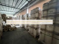 Filme de laminação brilhante sensível à pressão e ativado por calor, oferecendo brilho e proteção superiores para produtos impressos