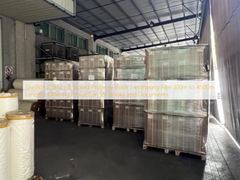 Prazo de validade 2 anos se armazenado corretamente. Filme para laminação de livros, comprimentos de 100m a 4500m, oferecendo proteção para livros e documentos.